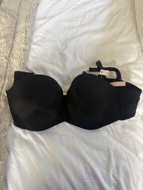 Victoria's Secret Black Strapless Convertible Bra